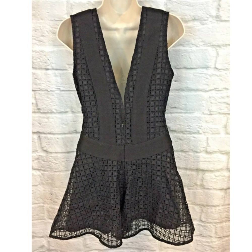 🆕 NWT Finders Keepers Begin Playsuit in Black - Picture 4 of 8